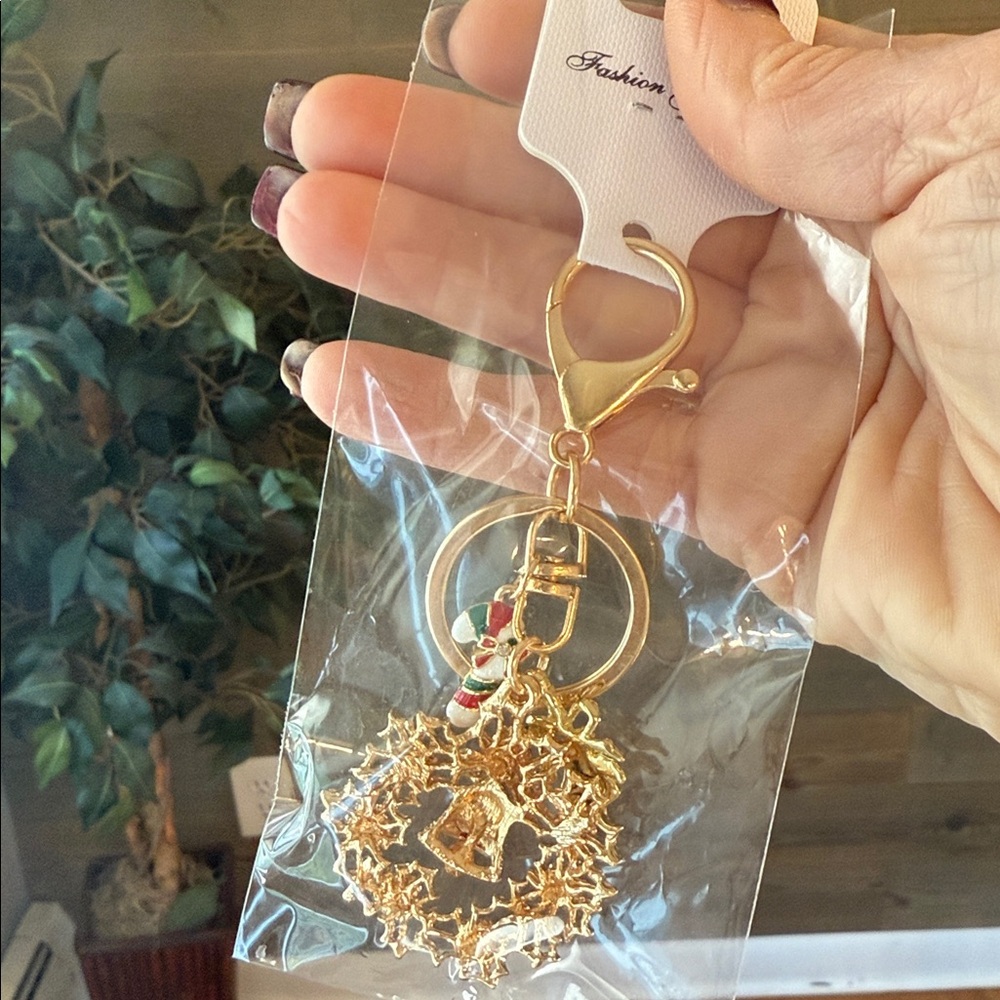 Christmas wreath, rhinestone bag, charm - Picture 3 of 3